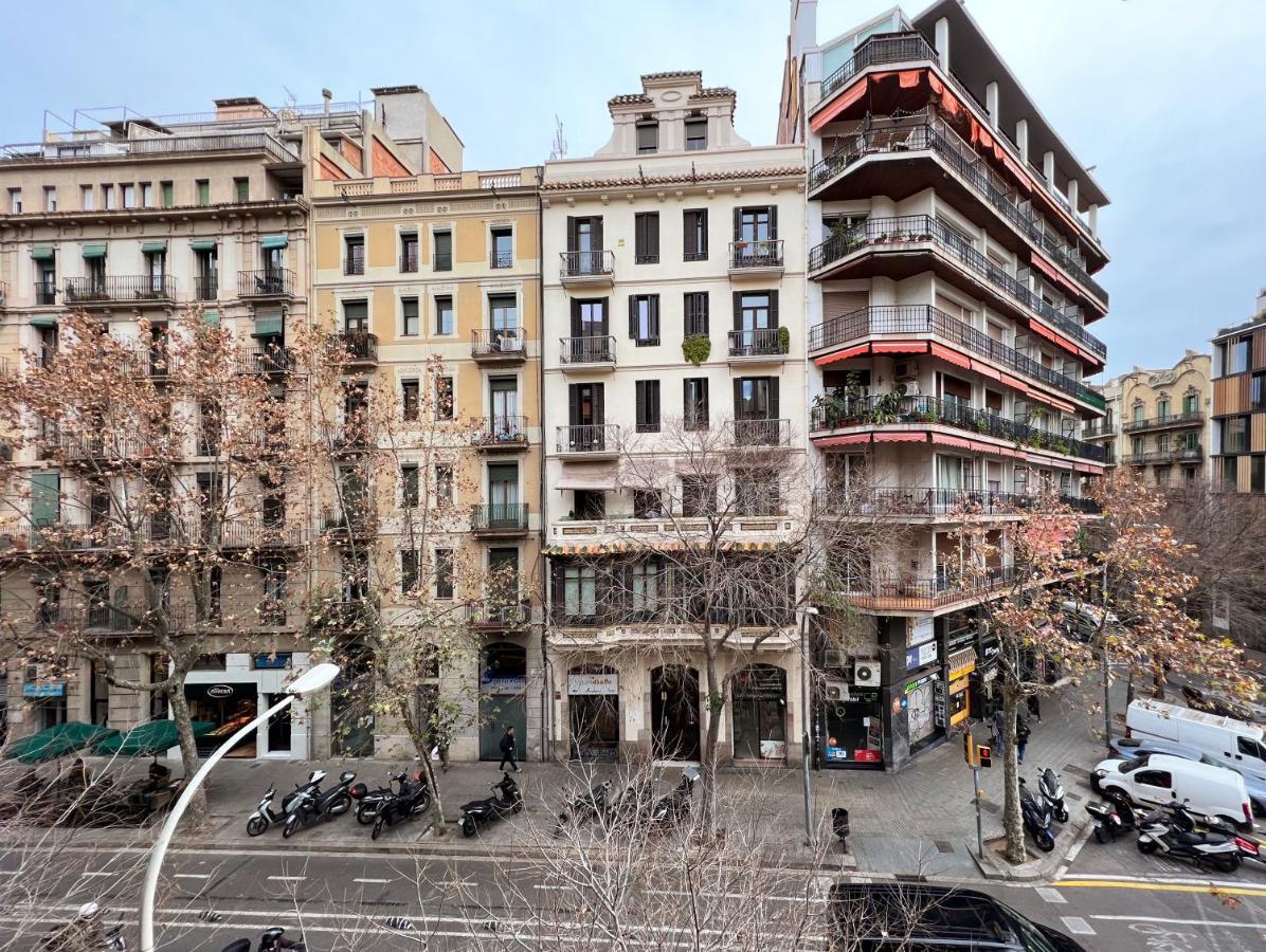 Lolita Bcn Apartment En El Eixample บาร์เซโลนา ภายนอก รูปภาพ