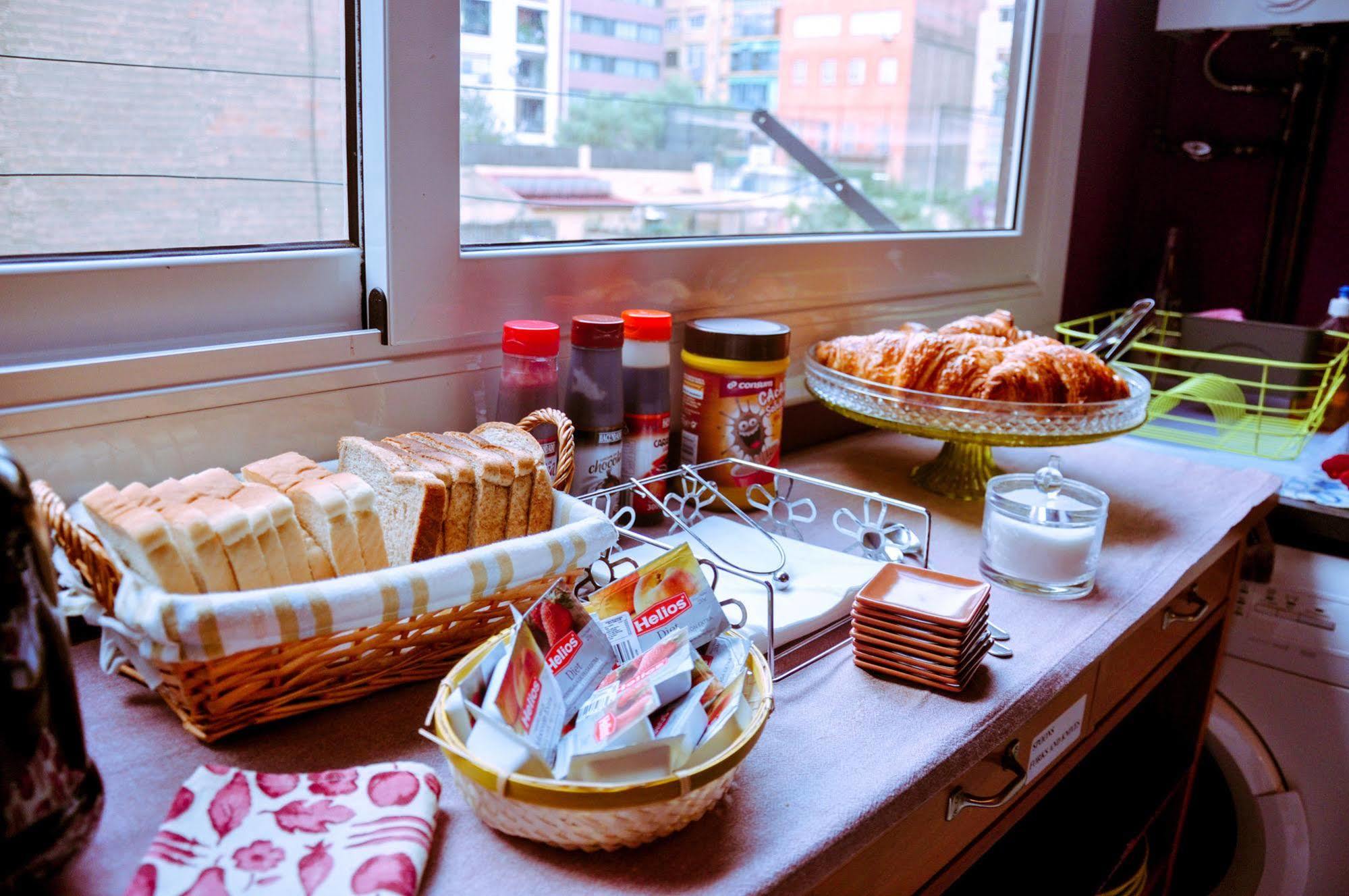 Lolita Bcn Apartment En El Eixample บาร์เซโลนา ภายนอก รูปภาพ